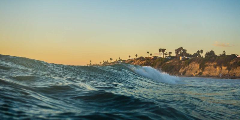 杰士电缆在轨道交通领域的核心应用：深度解析屏蔽与抗干扰技术